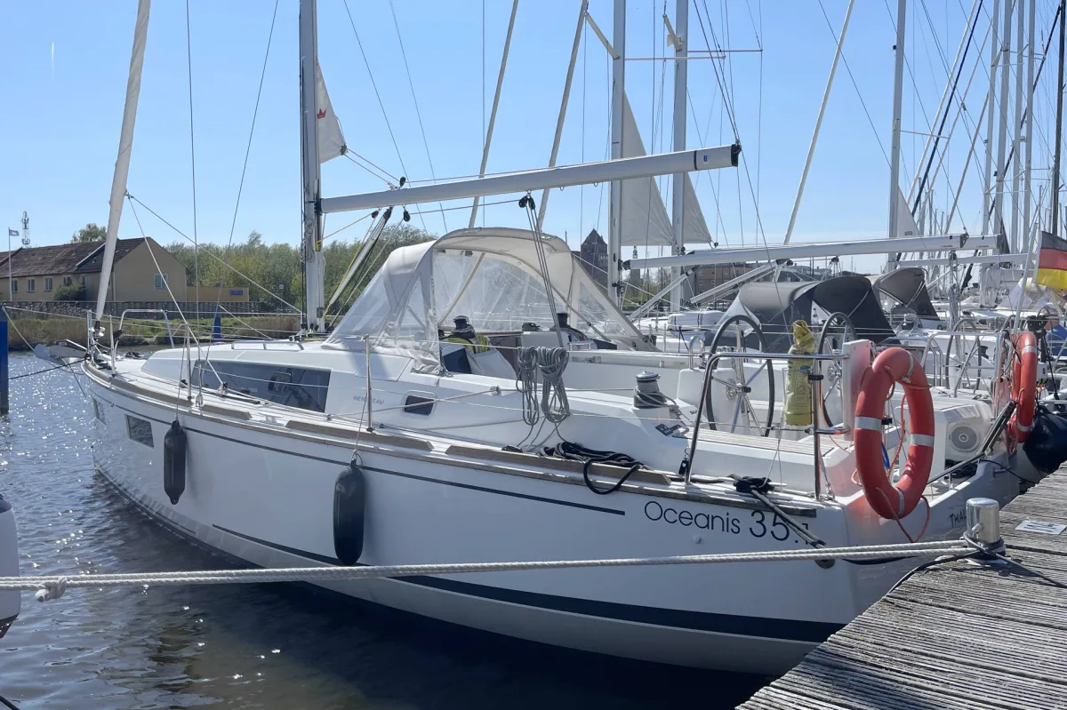 Oceanis 35.1.2 "Thalea"