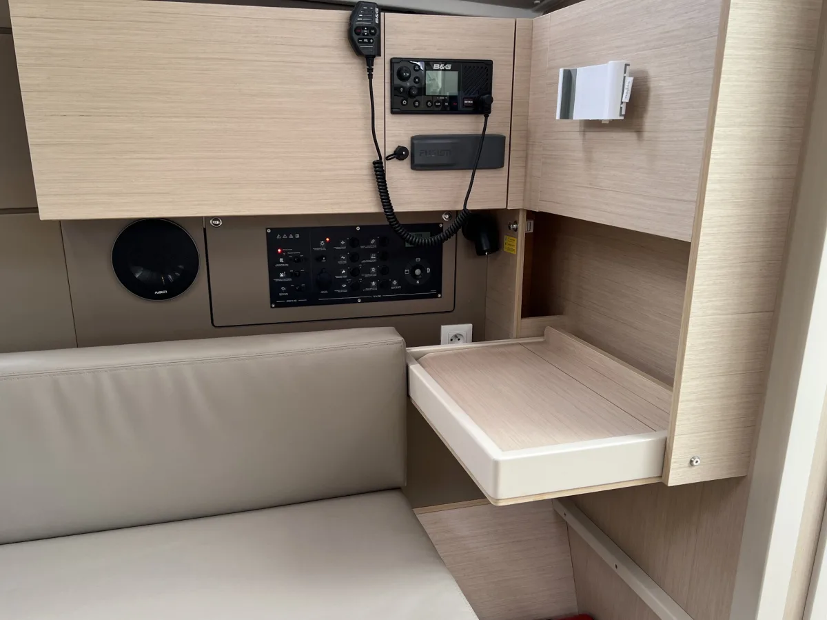 Oceanis 35.1.2 "Thalea"