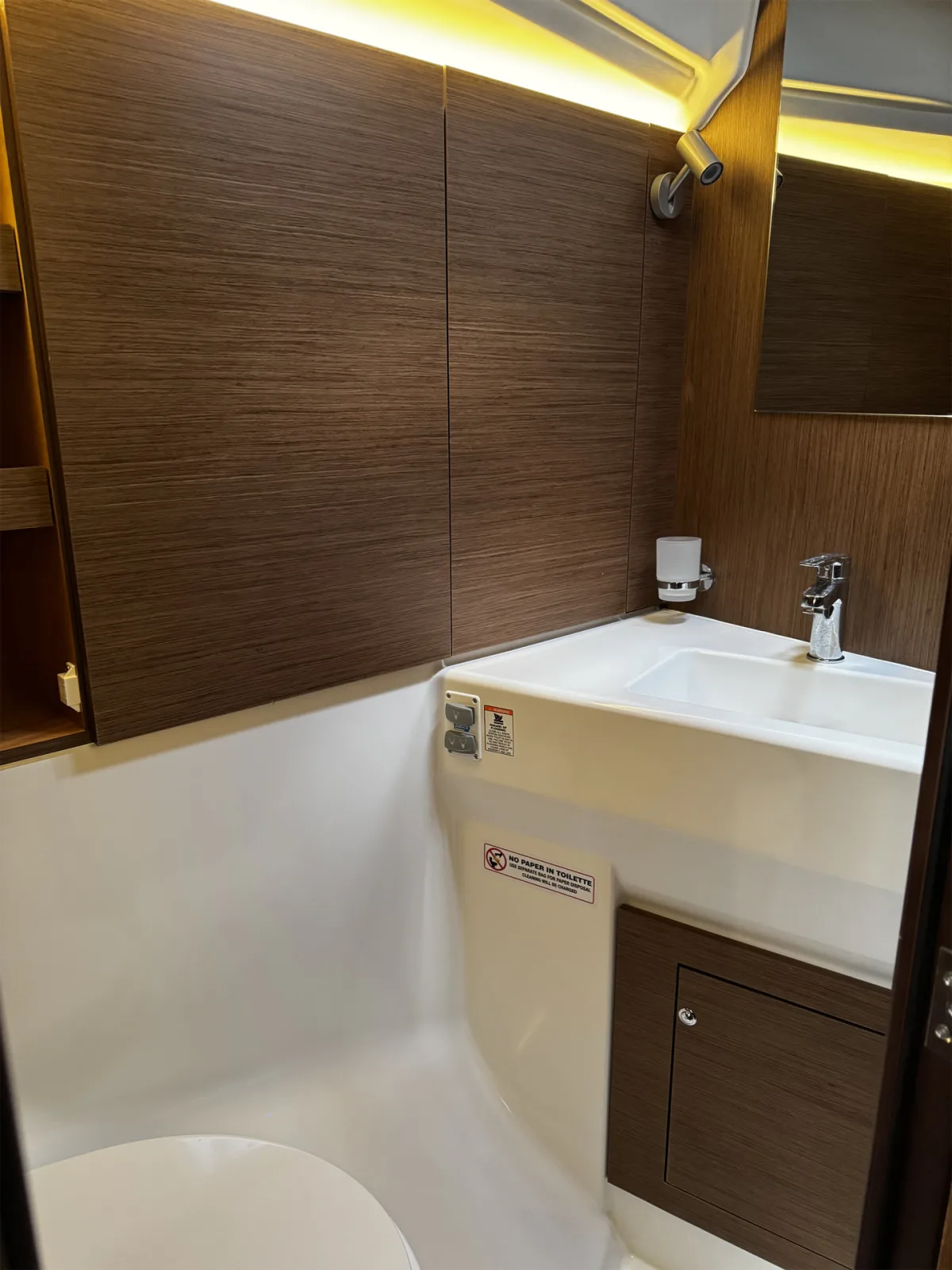 Oceanis 40.1 "Kiki"