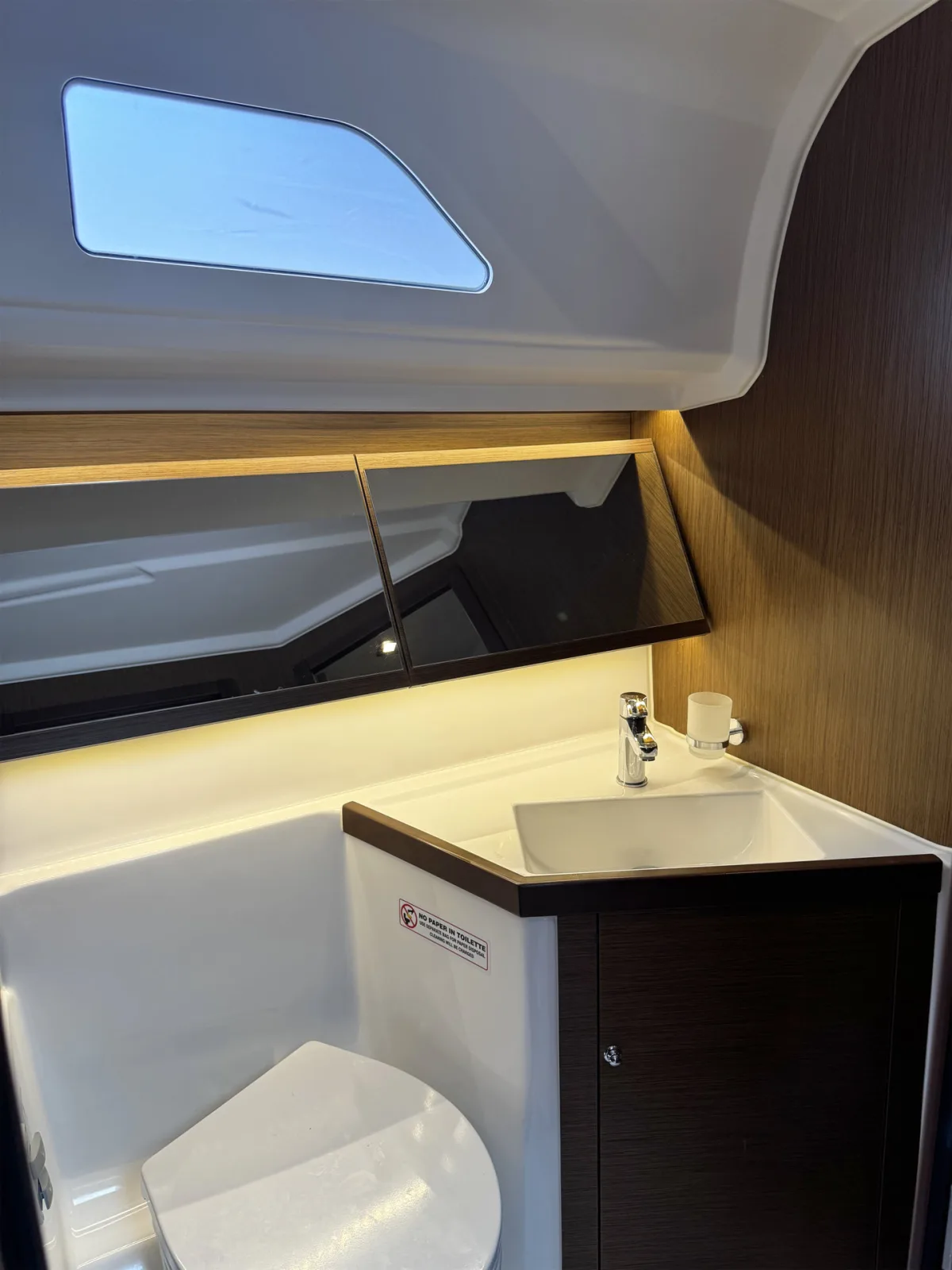 Oceanis 40.1 "Kiki"