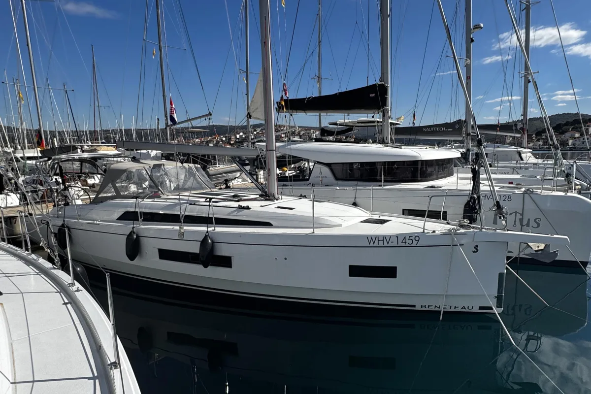 Oceanis 40.1 "Kiki"