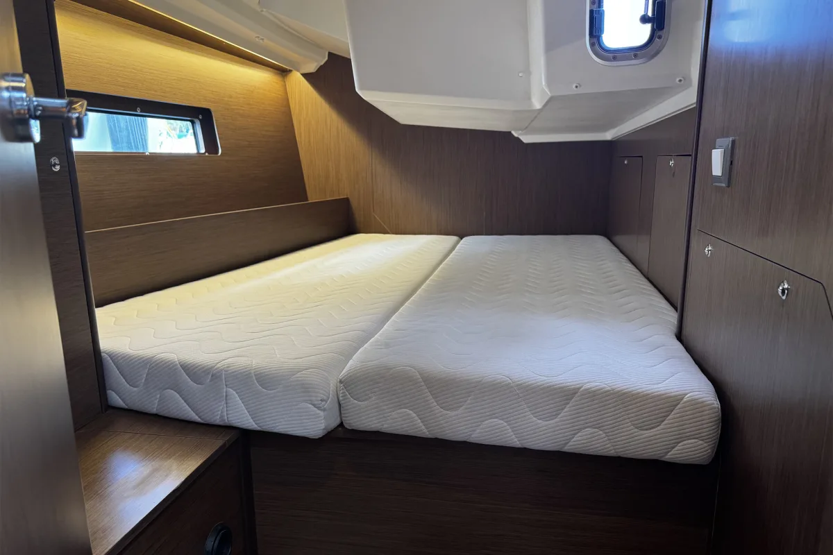 Oceanis 40.1 "Kiki"