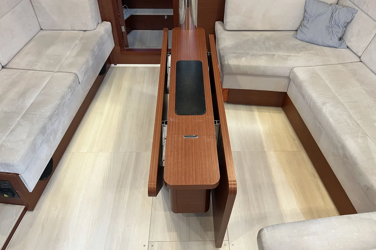 Hanse 418 "Namaka"