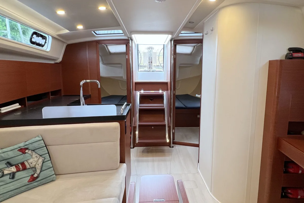 Hanse 418 "Namaka"