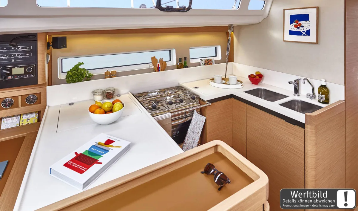 Sun Odyssey 440 "Kiwi"