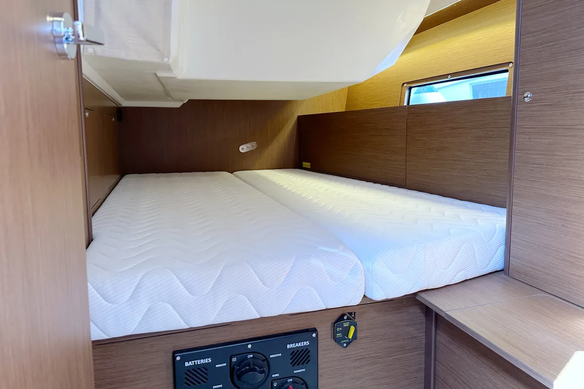 Oceanis 40.1 "Hatha"