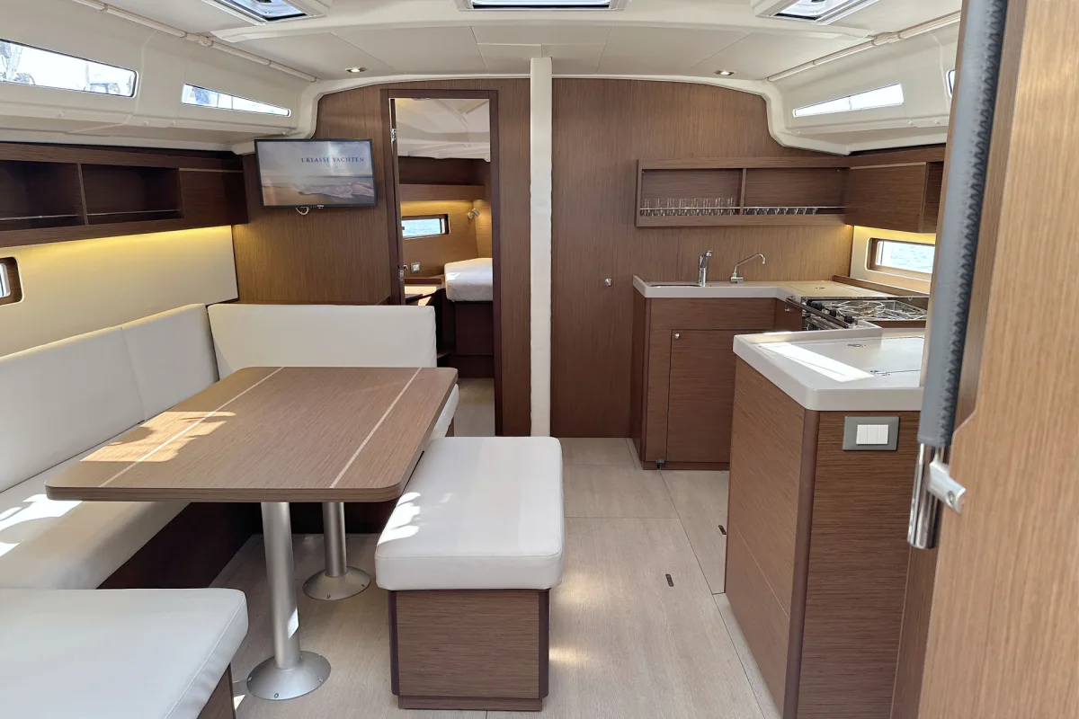 Oceanis 40.1 "Hatha"