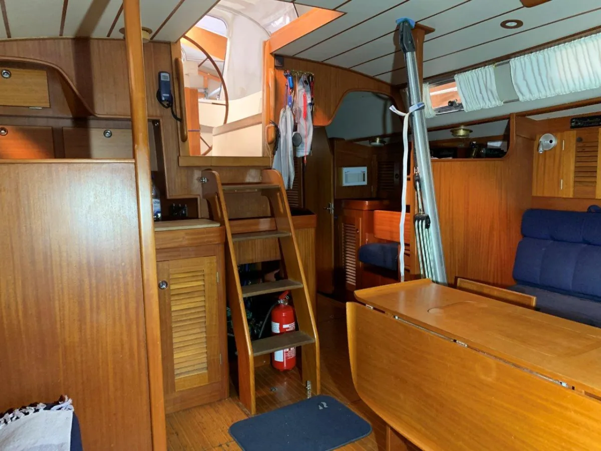Hallberg-Rassy 45