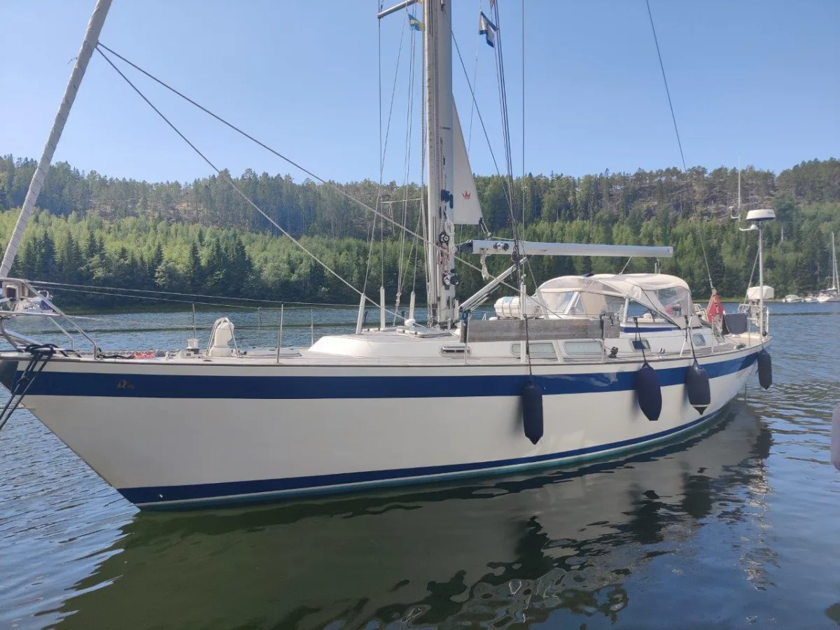 Hallberg-Rassy 45