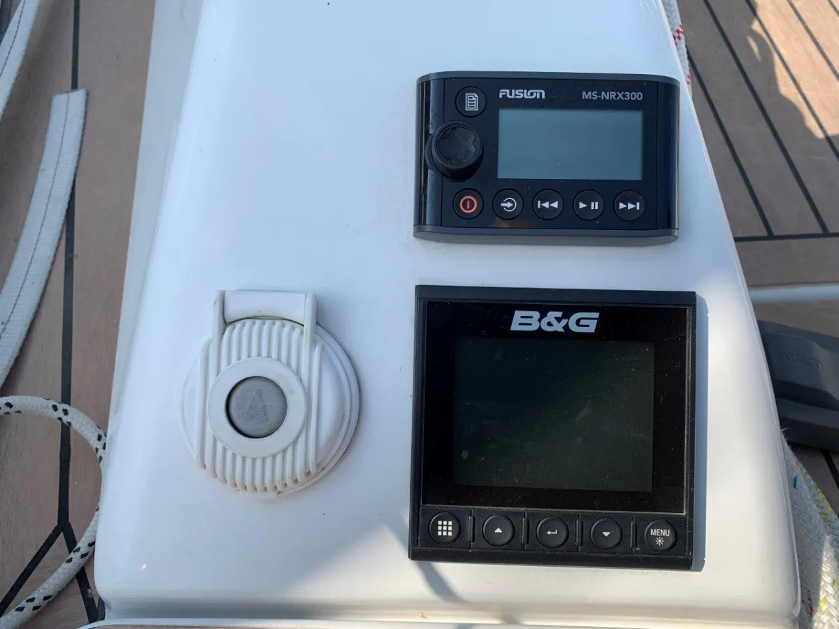 Hanse 348