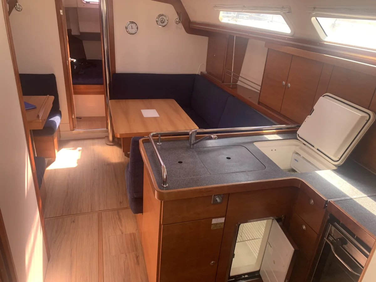 Hanse 370