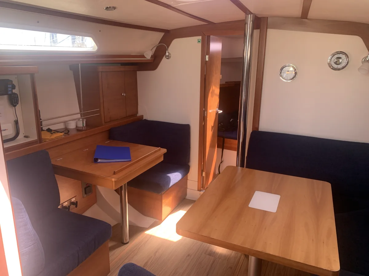 Hanse 370