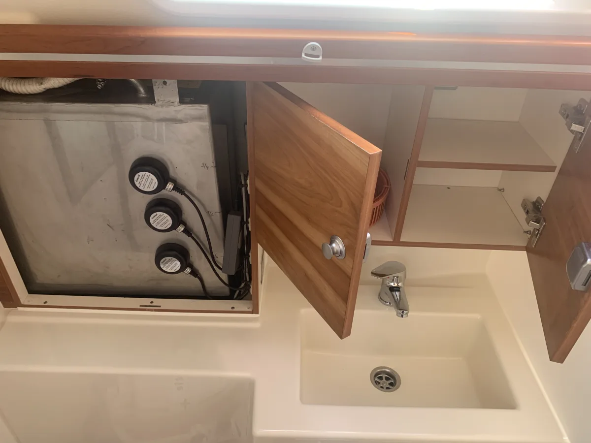 Hanse 370