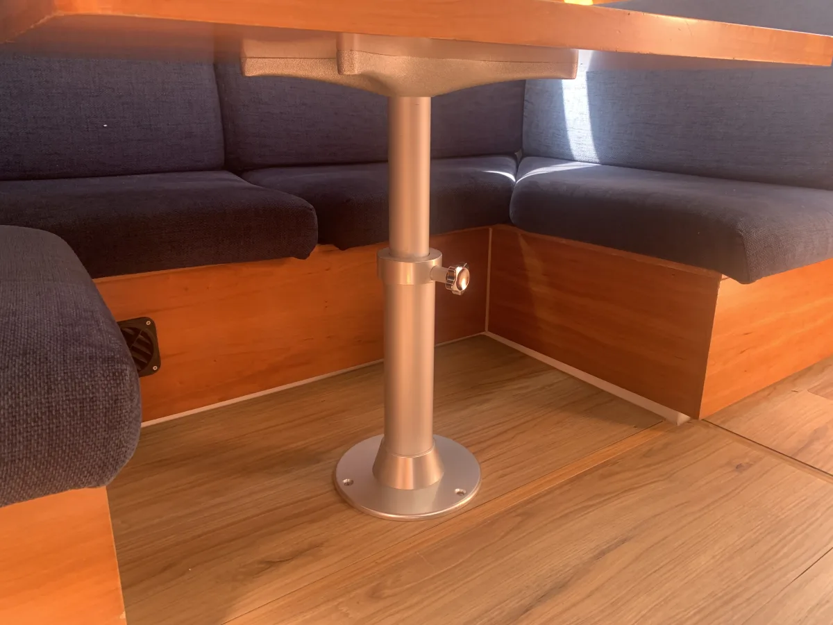 Hanse 370