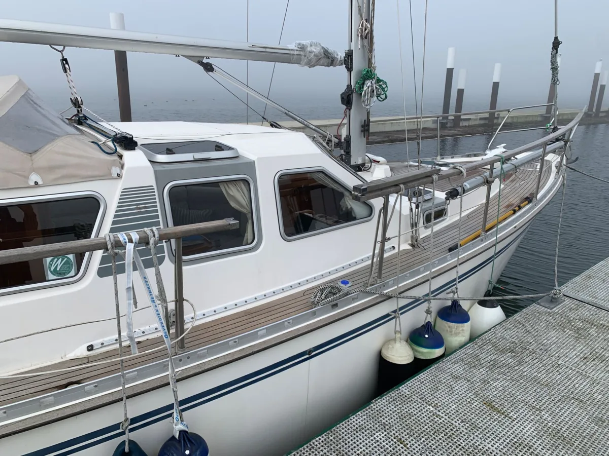 Nauticat 32