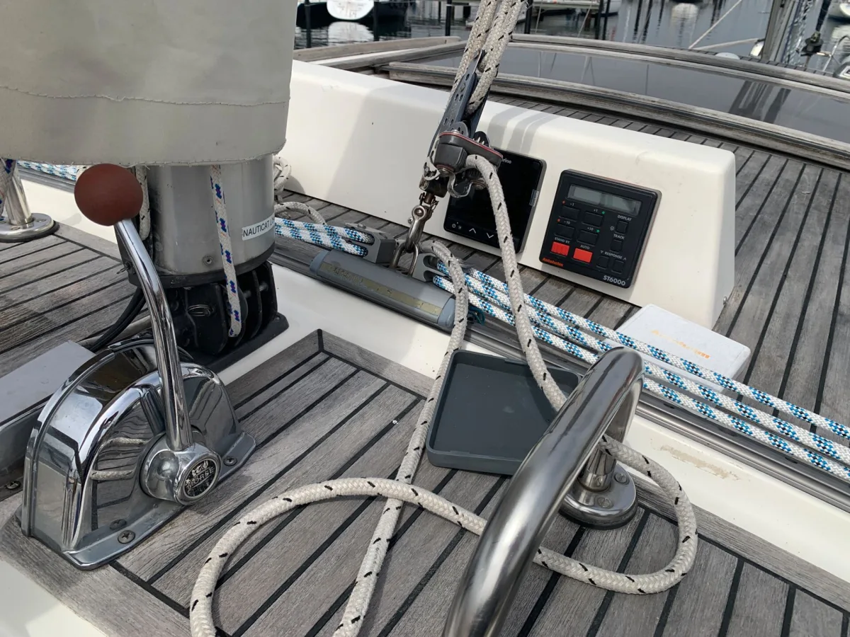 Nauticat 33