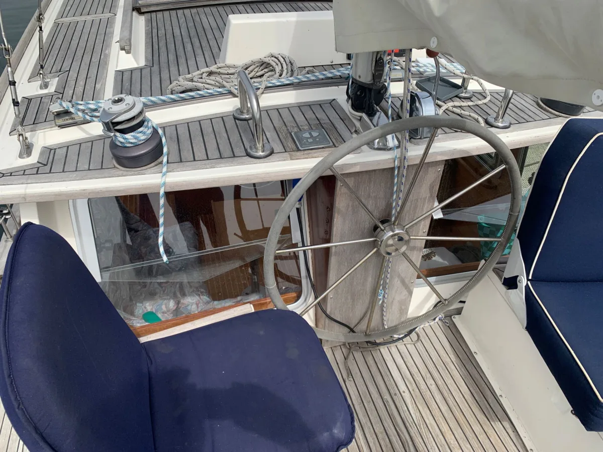 Nauticat 33