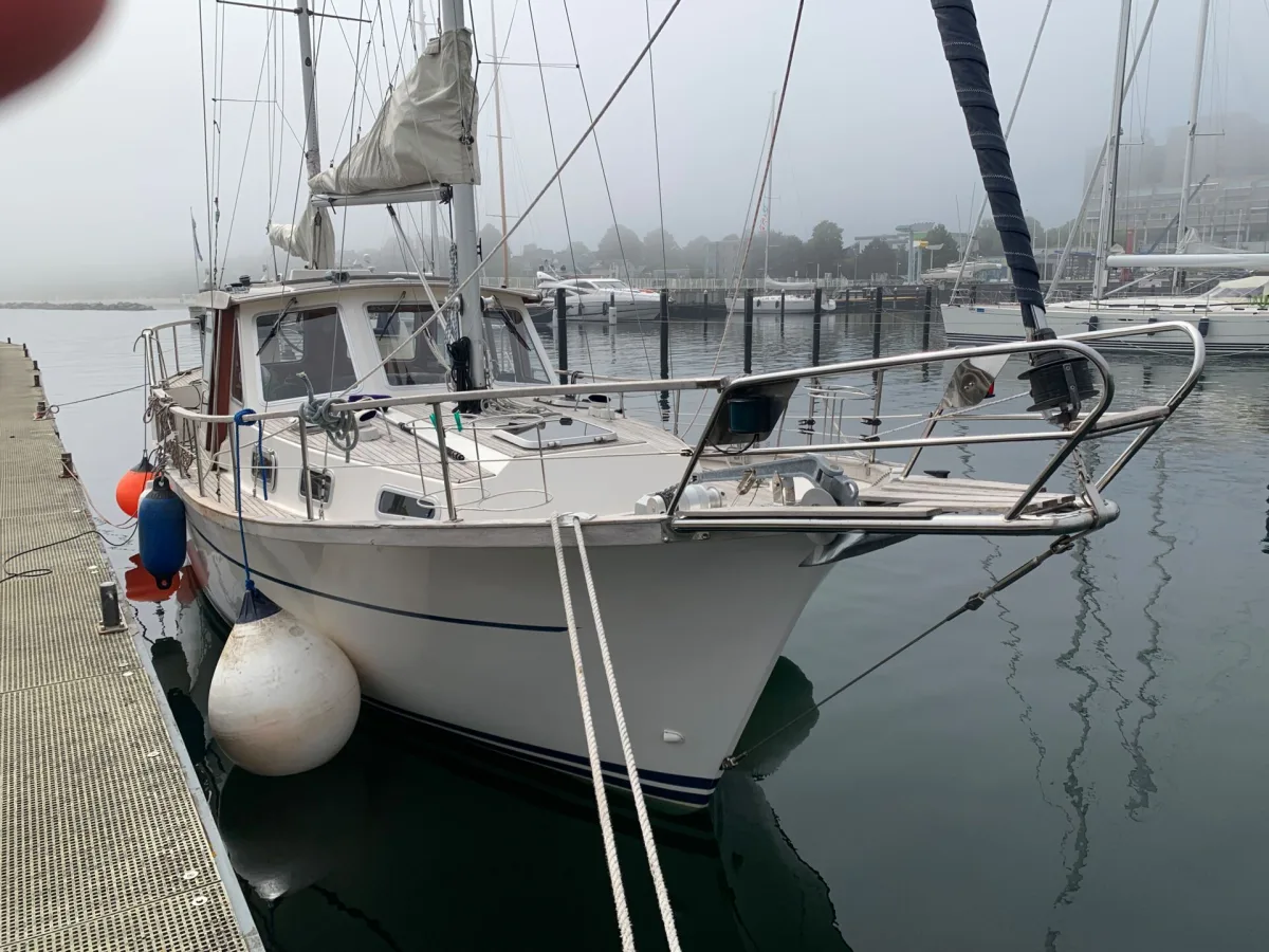 Nauticat 33