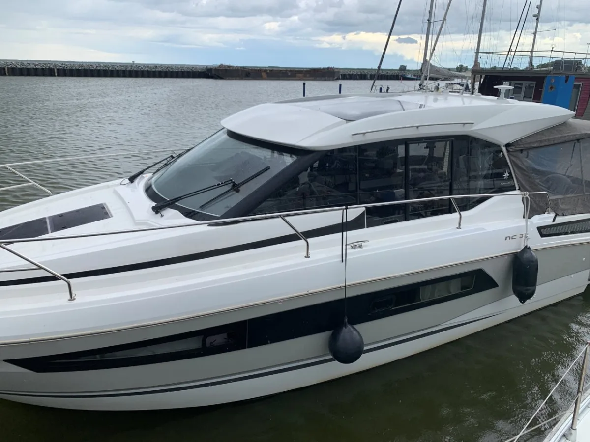 Jeanneau NC 33