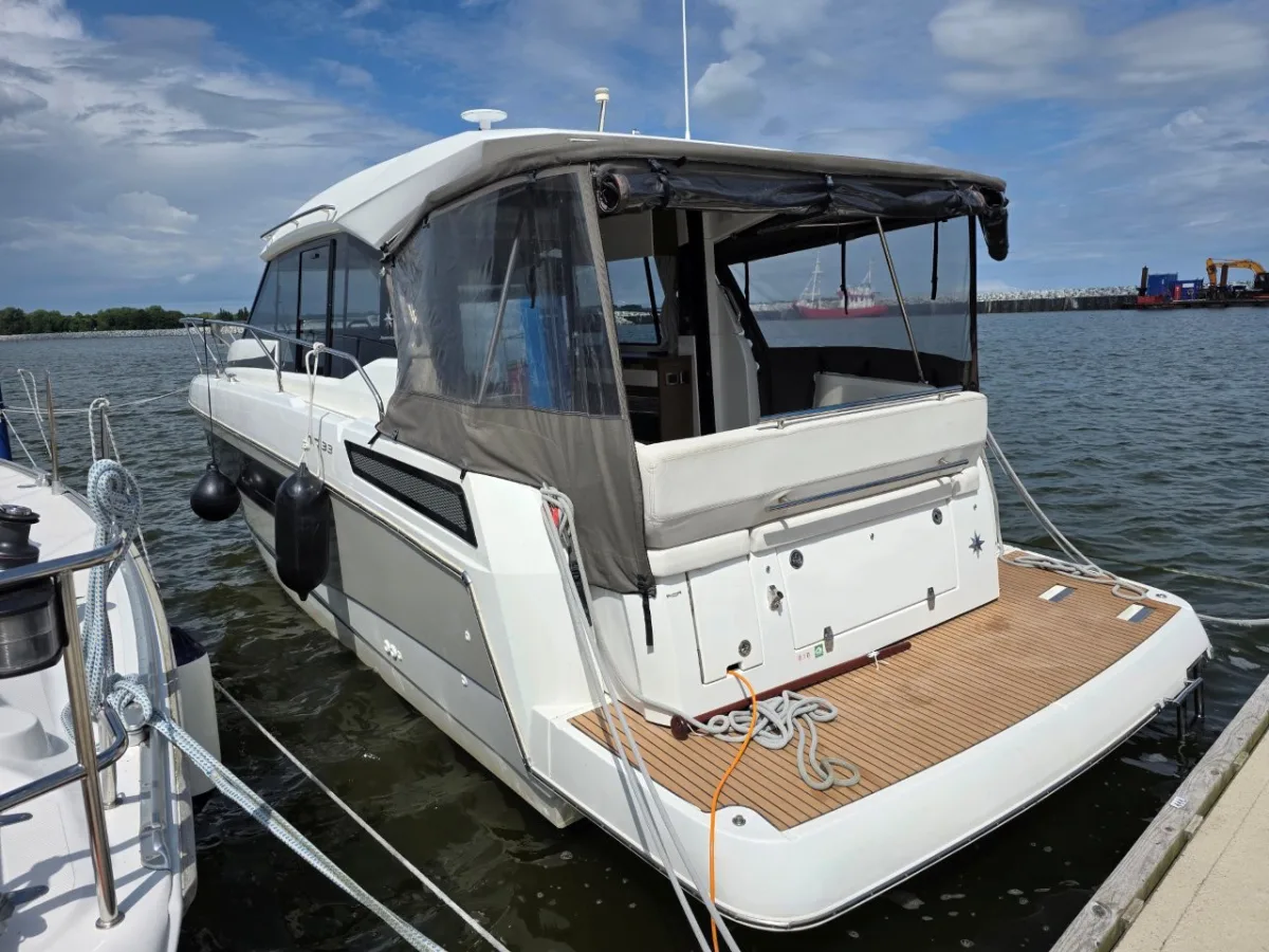 Jeanneau NC 33
