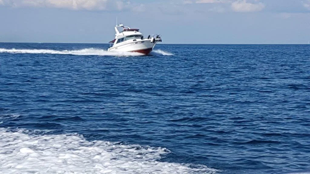 Sea Ray 370 DB