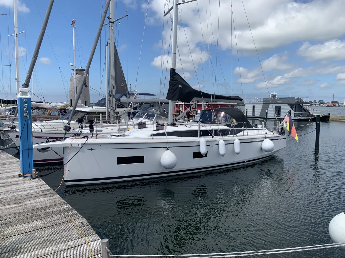 Bavaria C 38