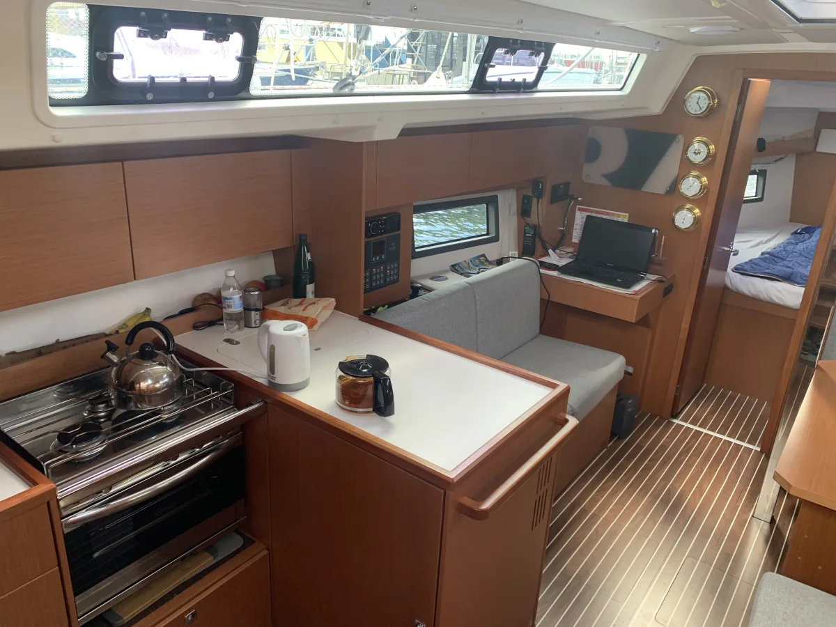 Bavaria C 38