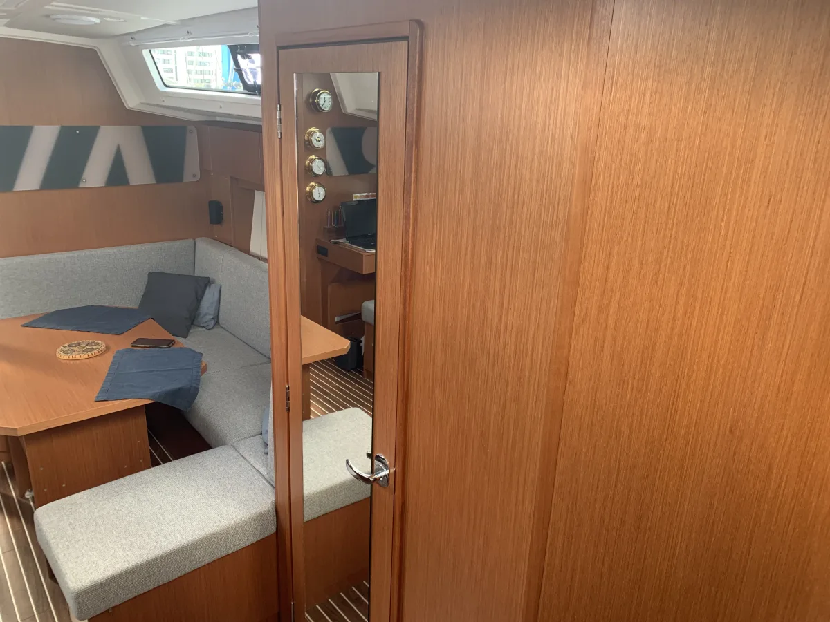 Bavaria C 38
