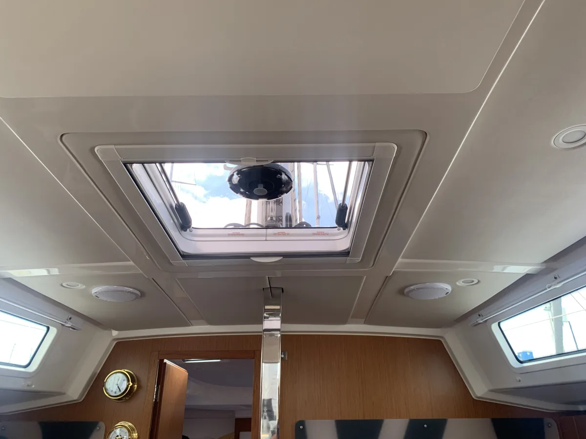 Bavaria C 38