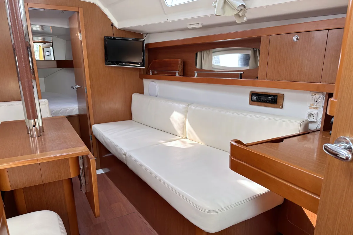 Beneteau Oceanis 34
