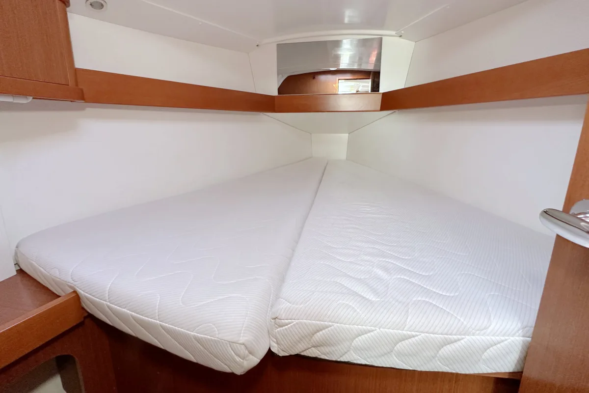 Beneteau Oceanis 34