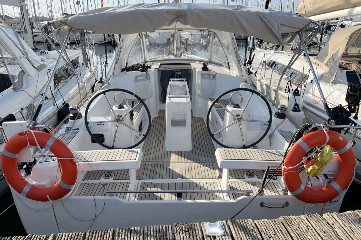 Beneteau Oceanis 35.1