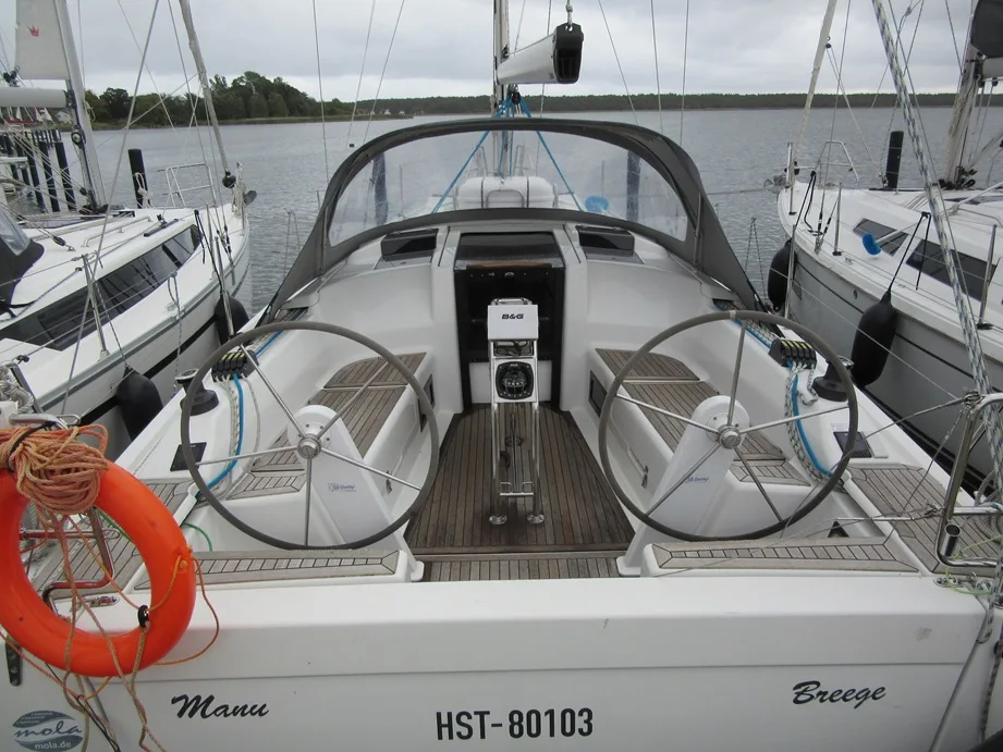 Hanse 348