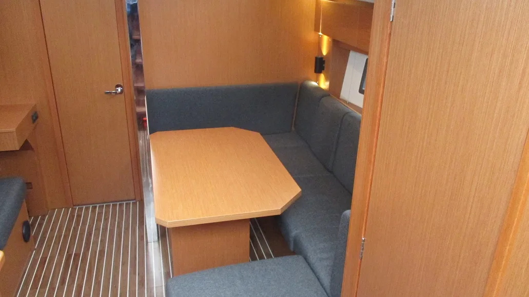 Bavaria C38