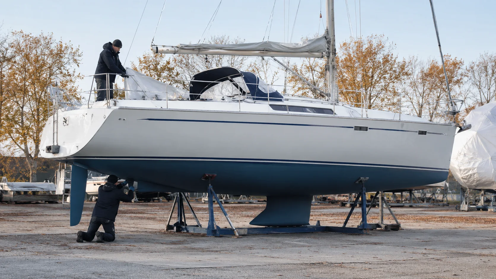 Yacht richtig einwintern: So vermeidest du Frost- und Feuchtigkeitsschäden